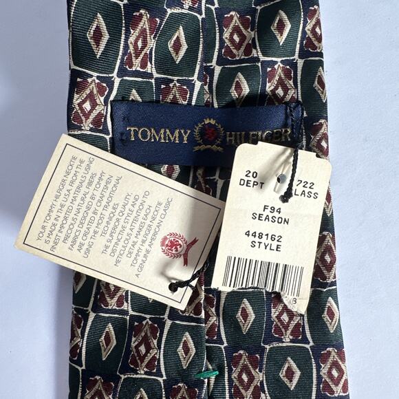 NEW Vintage Tommy Hilfiger Men’s Tie Green Medal Medallions Italian Silk USA - Picture 4 of 5